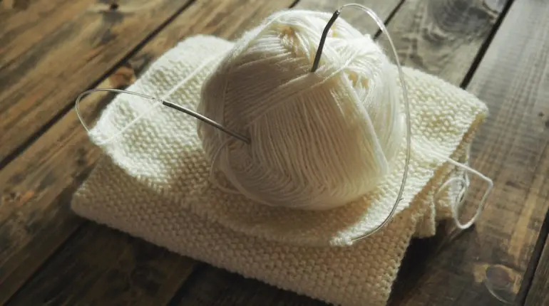 Les pulls à tricoter pour être tendance cet hiver ?