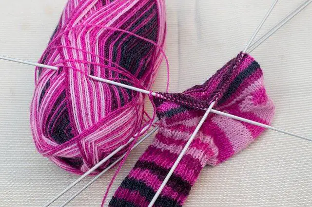 Comment tricoter facilement des chaussettes ?