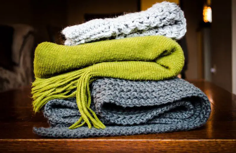 Une écharpe, rapide et facile à tricoter