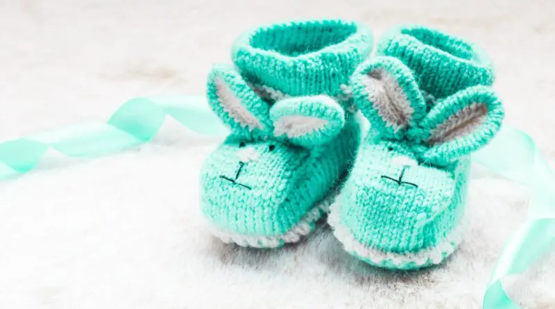 Tricoter des chaussons pour bébé, c'est facile !